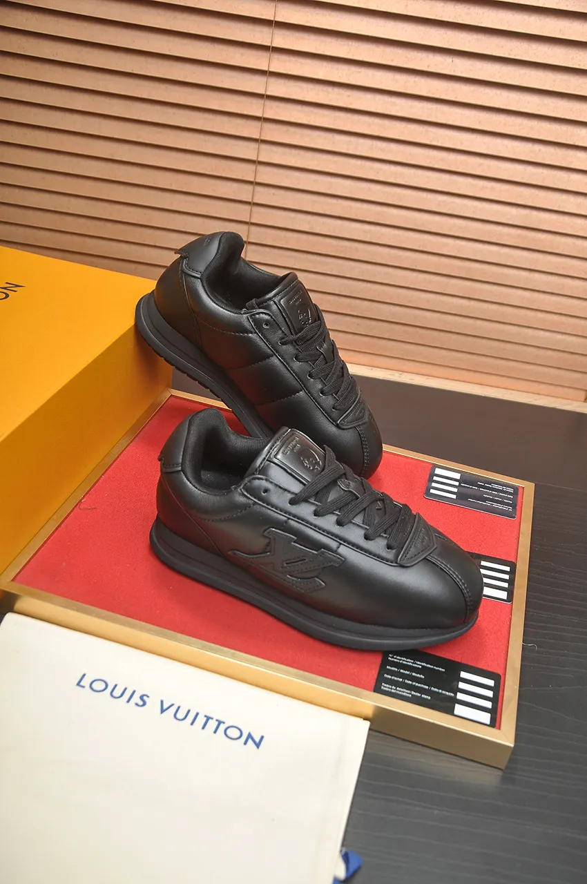 Men's shoes 💰700💶[LOUIS VUITTON] (couples 💑 style) new original order 🍀LV Louis Vuitton * - top version of LV classic trendy shoes! Made of imported original fabrics, mesh lining, and original wear-resistant rubber foam outsole! High quality products! Size (female 35-40) (male 38-44)